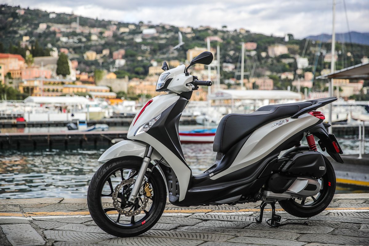 Piaggio Medley S-small